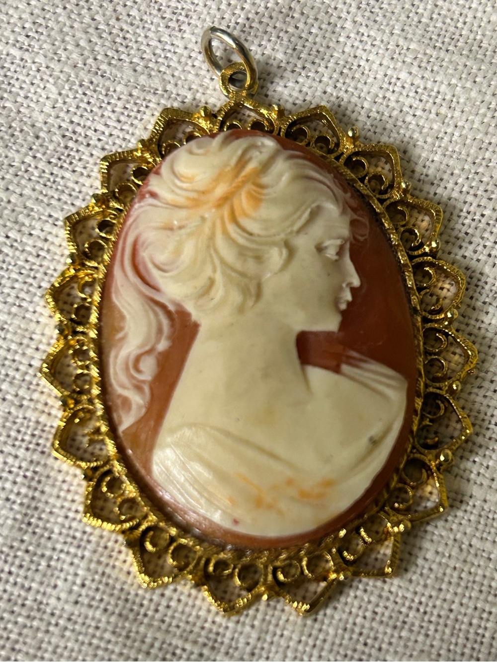Vintage Cameo Pendant in Cream and Brown with Gold Tone Frame